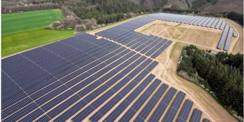 POL-PPTR: Versuchter Diebstahl von Kabelsträngen in Solarparks - Foto: presseportal.de