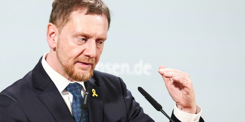 Bei der Bundestagswahl waren die ostdeutschen Flächenländer blau gefärbt. Gibt es bald den ersten AfD-Regierungschef? Was der sächsische Ministerpräsident Michael Kretschmer Schwarz-Rot als Gegenrezept vorschlägt. - Foto: Hannes P Albert/dpa