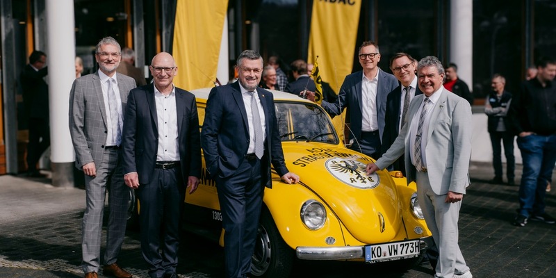 Mitgliederrekord, nachhaltige Mobilitätslösungen und neue Services - dies verkündete der ADAC Mittelrhein auf der Mitgliederversammlung am 22. März im Rheintal-Kongress-Zentrum in Bingen - Foto: presseportal.de