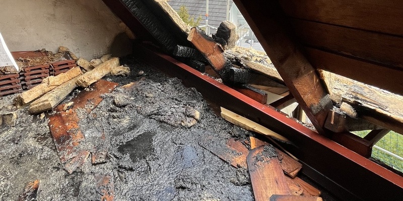 POL-ME: Dachstuhlbrand: Polizei ermittelt - 2503096 - Foto: presseportal.de