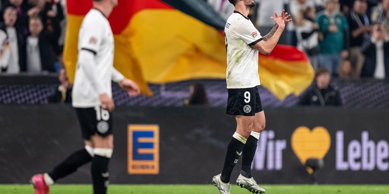 EDEKA und der DFB gehen gemeinsam in die Zukunft: EDEKA wird Ernährungspartner der Männer-Fußball-Nationalmannschaft - Foto: presseportal.de