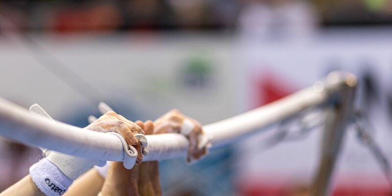 Im Zusammenhang mit den mutmaßlichen Missständen im Turnsport wurden mehrere Objekte durchsucht. - Foto: Frank Hammerschmidt/dpa