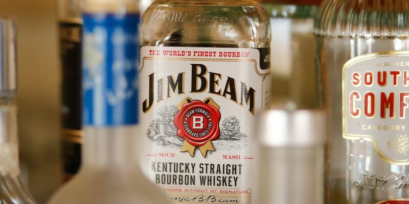 Führt die EU Vergeltungszölle auf US-Produkte wie amerikanischen Whiskey ein? Das ist eine der Fragen im aktuellen Zollkonflikt. - Foto: Gerald Matzka/dpa-Zentralbild/ZB