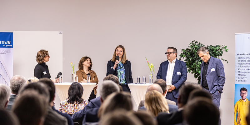 Podiumstalk - Foto: Philine Pils/FH St. Pölten über pressetext.de