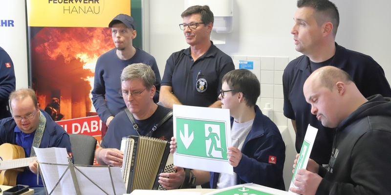 Aktive Mitwirkung = doppelter Gewinn für die Feuerwehr / Erfolgreiches 3. Forum Feuerwehr und Menschen mit Behinderungen des DFV - Foto: presseportal.de