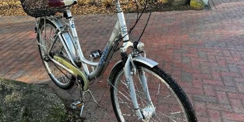 POL-LG: ++ Lüneburg - Rucksack aus Pkw entwendet - Hinweise ++ Bienenbüttel - Tasche von Rollator einer Seniorin entwendet ++ Uelzen - Fahrrad sichergestellt - Hinweise gesucht ++ - Foto: presseportal.de