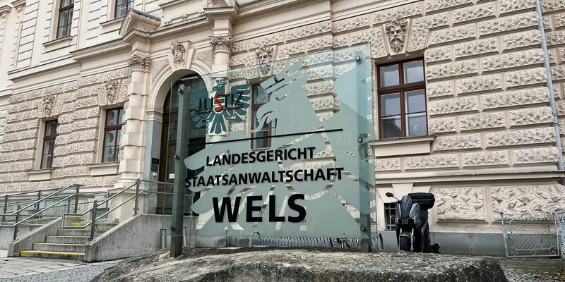 Dem Angeklagten drohen bis zu zehn Jahre Haft. - Foto: Albert Otti/dpa