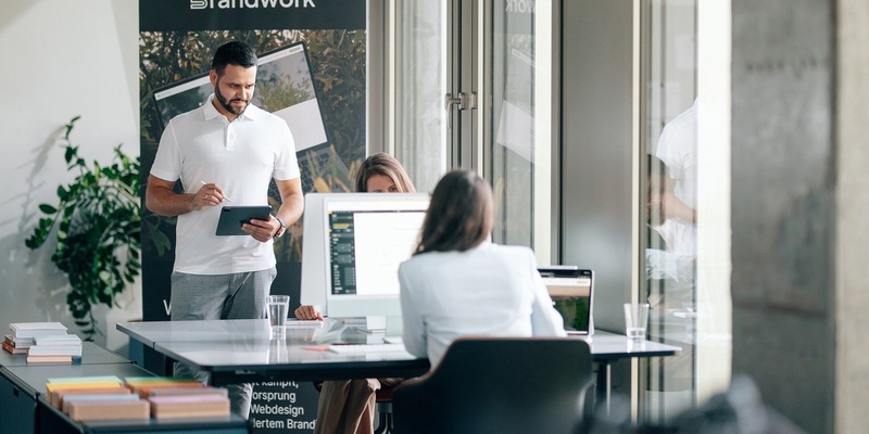 IT- und Marketing-Experte Artur Gilbert von der Brandwork Branding & Marketing GmbH enthüllt: So schaffen es Mittelständler an die Branchenspitze - Foto: presseportal.de