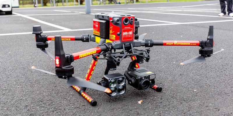 Feuerwehr MTK: Hattersheimer Innovationsführer Poly-clip System sponsert leistungsstarke Feuerwehr-Drohne - Foto: presseportal.de