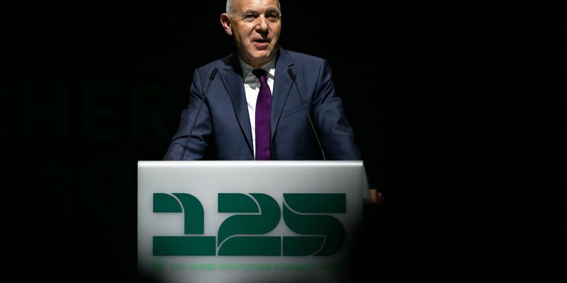 DFB-Boss Bernd Neuendorf: Wiederwahl im Herbst?  - Foto: Hendrik Schmidt/dpa