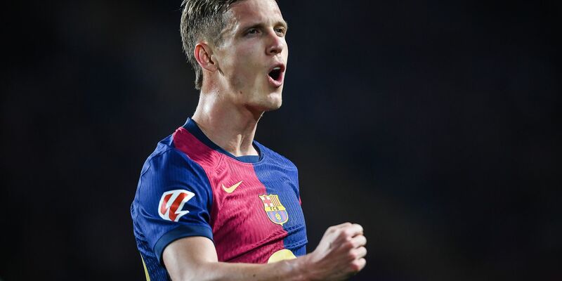 Barcelonas Dani Olmo verletzt sich im Spiel gegen Osasuna. - Foto: Matthieu Mirville/ZUMA Press Wire/dpa