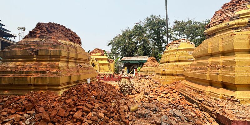 Rund zwei Dutzend Kliniken wurden beschädigt oder zerstört - wie etwa das Ottara Thiri Krankenhaus in Naypyitaw. - Foto: Aung Shine Oo/AP/dpa