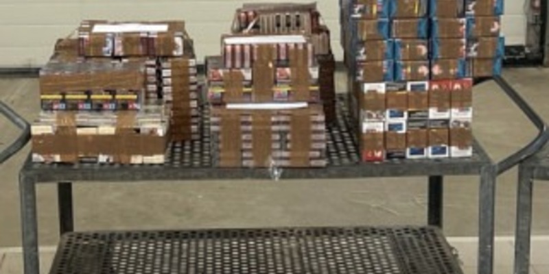 HZA-LA: Zoll stellt Zigaretten und Parfüm sicher - Verdacht des gewerblichen Verbringens - Foto: presseportal.de