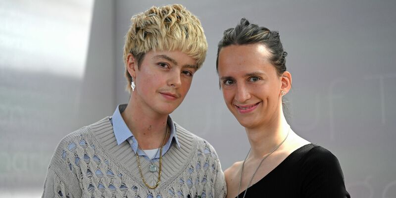 Gialu und Gazelle versuchen, Hass im Netz wegzublocken. - Foto: Elisa Schu/dpa