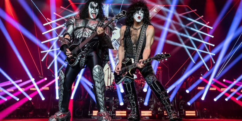 Bei der Abschiedstournee traten Kiss noch mit Make-up auf. (Archivbild) - Foto: Bernd Thissen/dpa