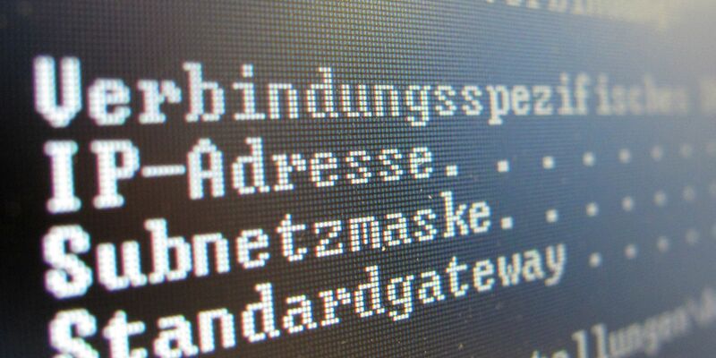 IP-Adressen sind bei bestimmten Delikten oft der einzige Ermittlungsansatz. Das gilt insbesondere für Darstellungen sexuellen Missbrauchs an Kindern und Jugendlichen. (Symbolbild) - Foto: Franz-Peter Tschauner/dpa