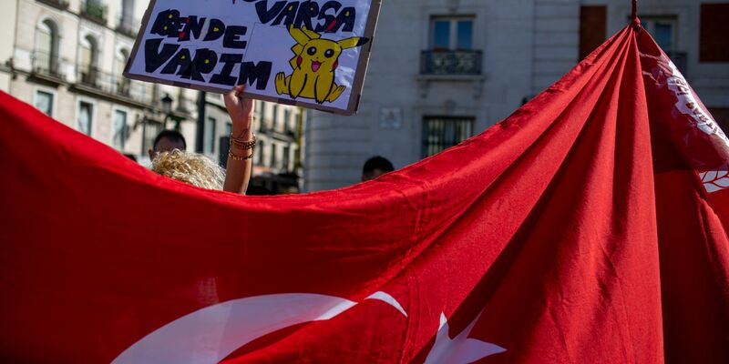 Pikachu als Symbol des Protests - Foto: Luis Soto/SOPA Images via ZUMA Press Wire/dpa