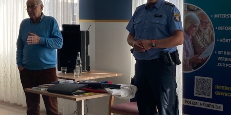 POL-OF: Schutz vor Straftaten im Alter: Sicherheitsberater und Schutzmann vor Ort beraten Senioren - Foto: presseportal.de