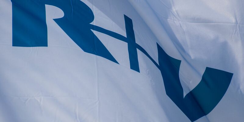 Die R+V Versicherung übertrifft 2024 das Vorjahresergebnis deutlich (Archivbild). - Foto: Andreas Arnold/dpa