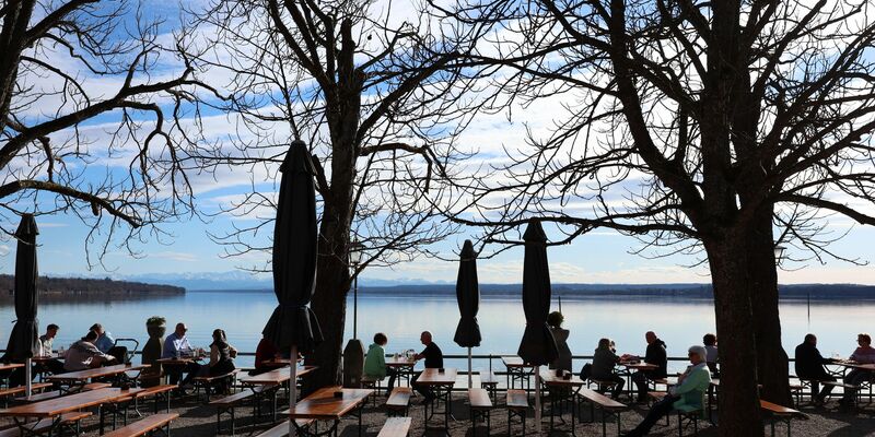 Der schwindende Bierkonsum macht den Brauereien zu schaffen. (Symbolbild) - Foto: Karl-Josef Hildenbrand/dpa