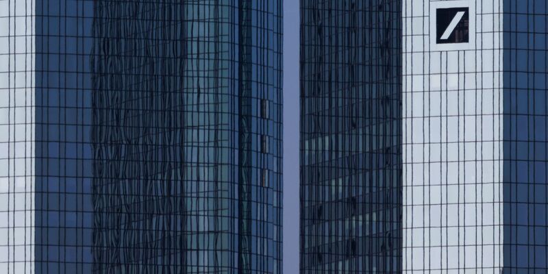 Deutschlands größtes Geldhaus plant erstmals seit Jahren Hauptversammlung in Präsenz (Archivbild) - Foto: Lando Hass/dpa