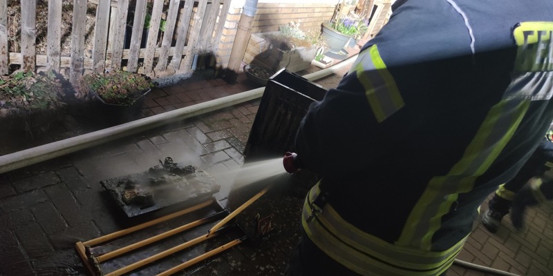 FW Celle: Saunabrand - Foto: presseportal.de