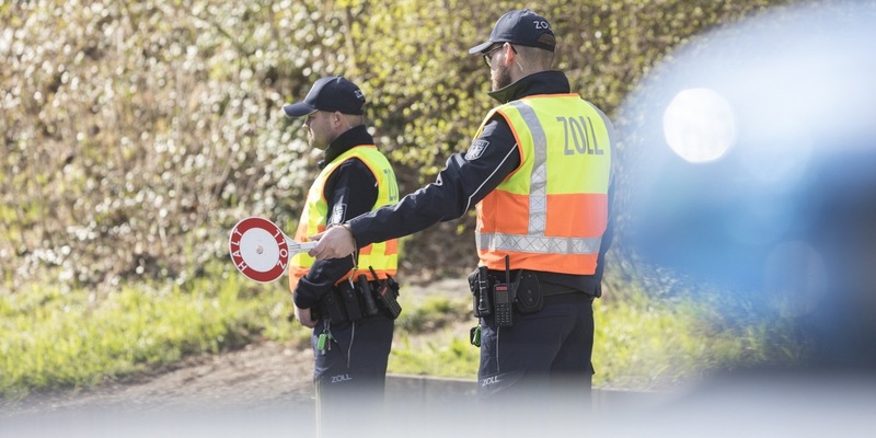 HZA-LÖ: Berufsinfotag beim Hauptzollamt Lörrach / Jetzt noch einen Platz sichern - Foto: presseportal.de