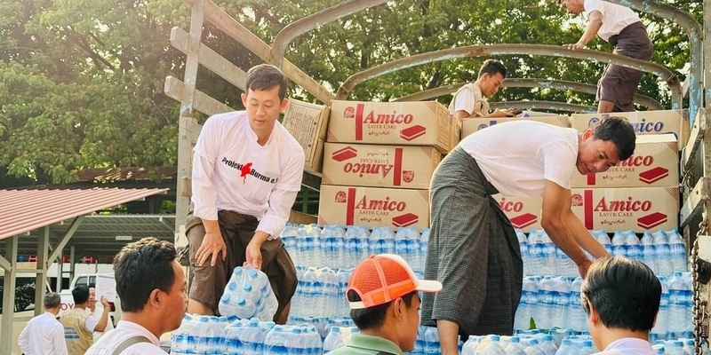 Myanmar: Hilfsgüter gelangen ins Erdbebengebiet / Organisationen im Bündnis Aktion Deutschland Hilft verteilen Trinkwasser, Nahrung und medizinische Notfallsets / Rund 3 Millionen Euro Spenden - Foto: presseportal.de