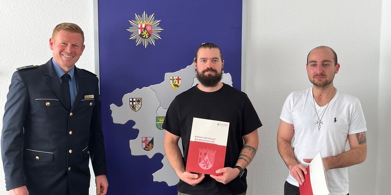 POL-PPKO: Wer nichts tut macht mit - Polizei Koblenz ehrt zwei Männer für deren vorbildliches Verhalten - Foto: presseportal.de