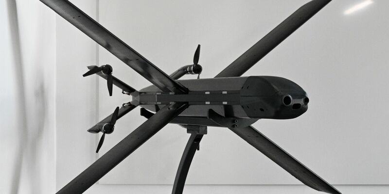 Unter den Herstellern solcher Waffen ist auch das deutsche Unternehmen Helsing.  (Archivbild) - Foto: Jens Kalaene/dpa