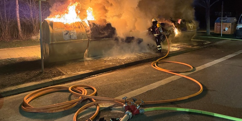 FW-M: Brennende Wertstoffcontainer sorgen für unruhige Nacht (Aubing-Lochhausen-Langwied) - Foto: presseportal.de