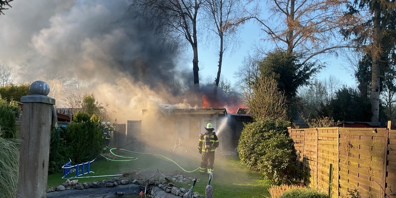 FW-DO: Brennende Gartenlaube in Menglinghausen - Foto: presseportal.de