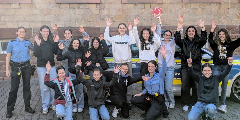 POL-PDNW: Girls' Day bei der Polizeiinspektion Grünstadt - Ein Tag als Polizeibeamtin - Foto: presseportal.de