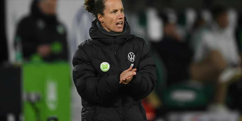 Übernimmt interimsweise die Fußballerinnen des VfL Wolfsburg: Sabrina Eckhoff.  - Foto: Swen Pförtner/dpa