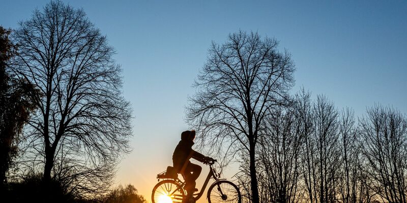 Der Sonntag wird deutlich kühler, auch nachts ist wieder Frost möglich. - Foto: Guido Kirchner/dpa