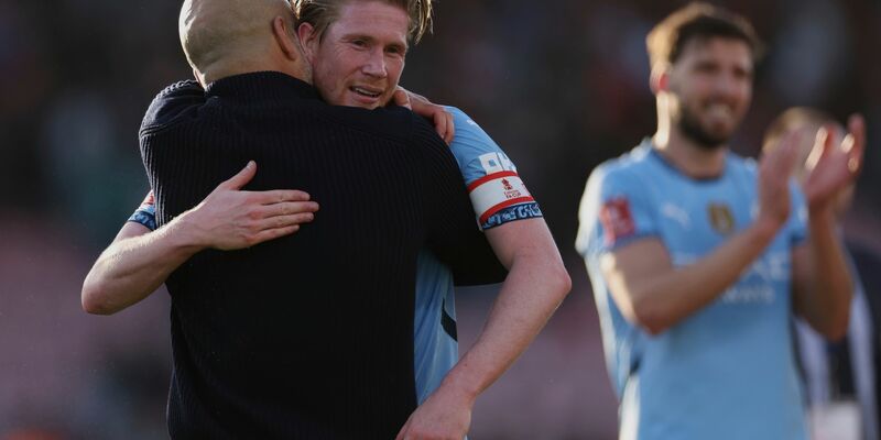 Kevin De Bruyne verlässt Manchester City am Saisonende - Foto: Ian Walton/AP/dpa