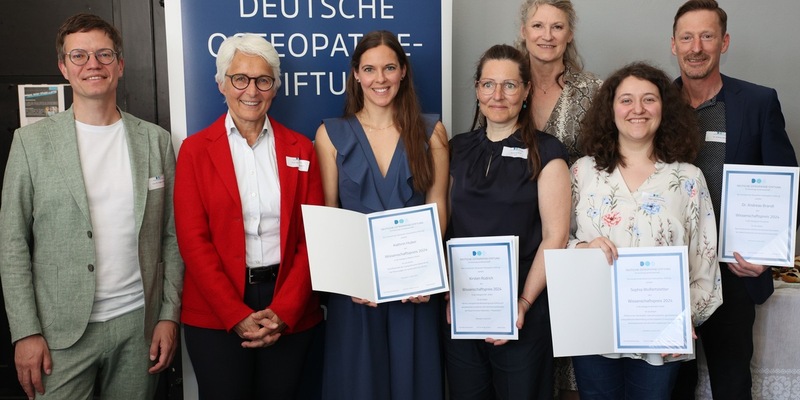Forschung gewürdigt: 2. Nachwuchs-Wissenschaftspreis / der Deutschen Osteopathie Stiftung - Foto: presseportal.de
