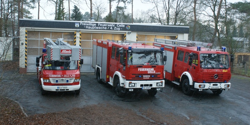 FW Celle: 4. Zug der Ortsfeuerwehr Celle-Hauptwache verabschiedet sich aus Vorwerk - Foto: presseportal.de