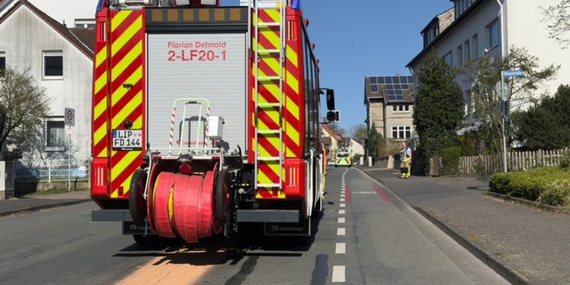 FW-DT: Ölspur im Feierabendverkehr sorgt für Verkehrsbehinderungen - Foto: presseportal.de
