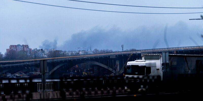 Immer wieder wird Kiew zum Ziel russischer Drohnen und Raketen. - Foto: Andreas Stroh/ZUMA Press Wire/dpa