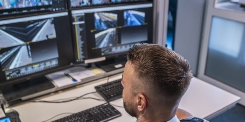 BPOL-HH: Lebensgefahr! 71-Jähriger wollte den Hauptbahnhof fußläufig auf den S-Bahngleisen erreichen- Nicht im Dienst befindlicher DB-Mitarbeiter trifft umgehend richtige Maßnahmen! - Foto: presseportal.de