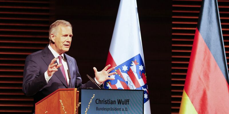 Natali Fürst gehört zu den teilnehmenden KZ-Überlebenden bei den Gedenkveranstaltungen in Weimar. Die geschäftsführende Kulturstaatsministerin Claudia Roth soll am Nachmittag bei einer Kranzniederlegung auf dem ehemaligen Appellplatz des Lagers sprechen. - Foto: Bodo Schackow/dpa