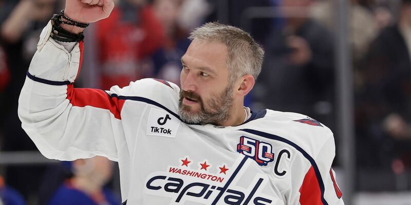 Wird vom Publikum gefeiert: Eishockey-Größe Owetschkin. - Foto: Adam Hunger/FR110666 AP/AP/dpa