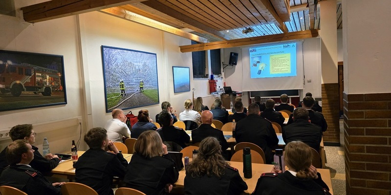 FW-AR: 23 Einsatzkräfte beenden ihre Grundausbildung - Foto: presseportal.de