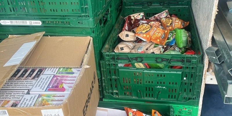 POL-DO: Bratpfannen, Mundspülung und Tabakprodukte: Hauptzollamt und Polizei ermitteln nach Zeugenhinweisen auf einem Flohmarkt - Foto: presseportal.de