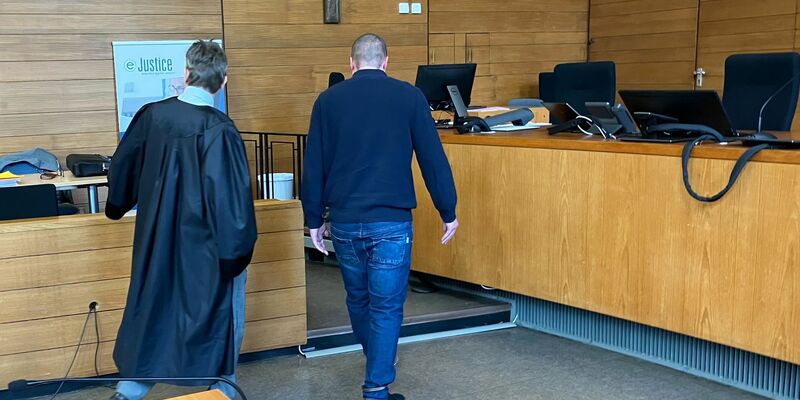 Ein 32-Jähriger soll wegen Totschlags an seinem Vater in der Psychiatrie untergebracht werden. (Archivbild) - Foto: Britta Schultejans/dpa