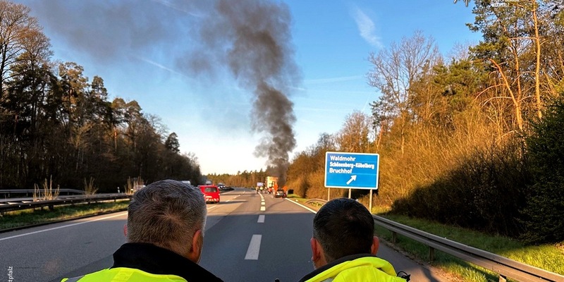 POL-PASTKL: Pkw fängt nach Auffahrunfall Feuer - Foto: presseportal.de