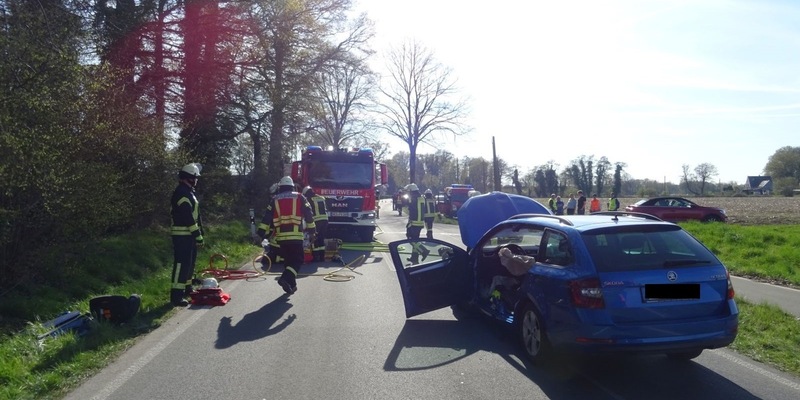 FW Sonsbeck: Technische Rettung nach Verkehrsunfall - Foto: presseportal.de