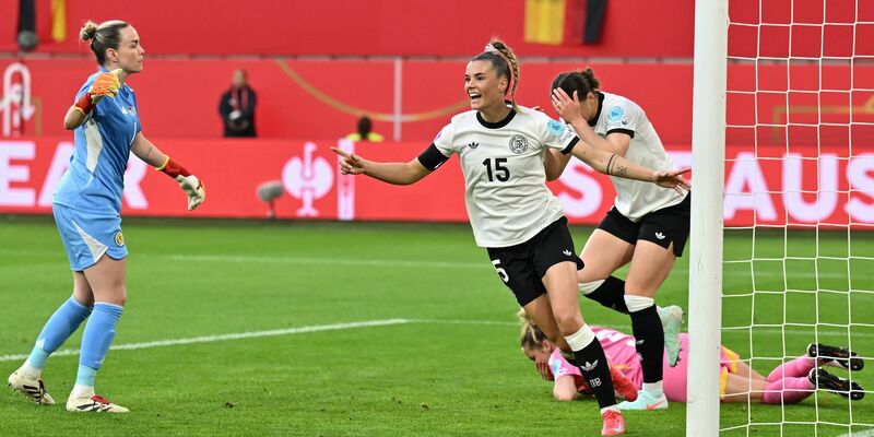 Christian Wück erlebte in Wolfsburg ein Wechselbad der Gefühle - Foto: Swen Pförtner/dpa