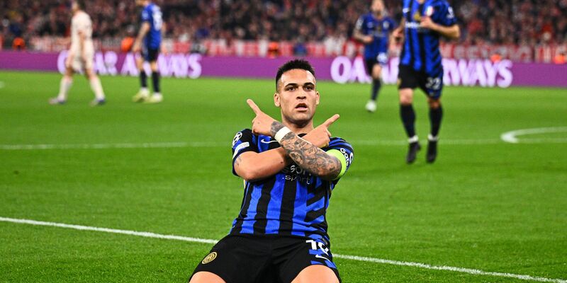 Am zweiten Pfosten stehend drückt Thomas Müller den Ball ins Inter-Tor. - Foto: Tom Weller/dpa